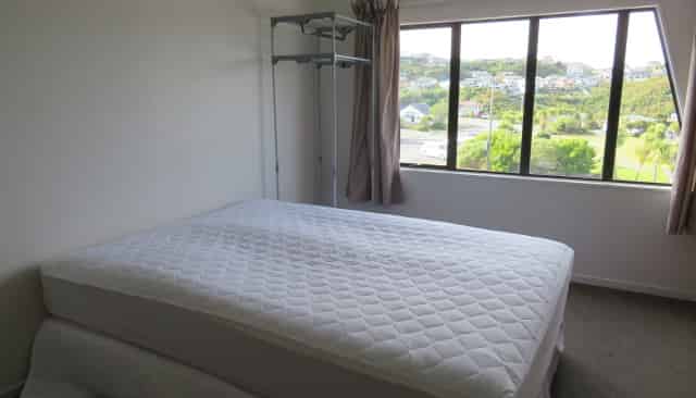 Room 2/147 Dowse Drive, Maungaraki