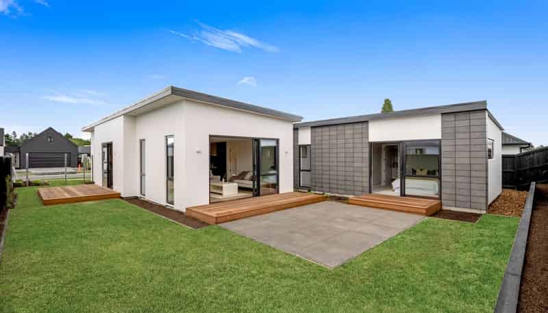 9 Twin Meadows Drive, Casebrook