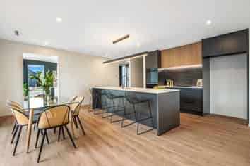 9 Twin Meadows Drive, Casebrook