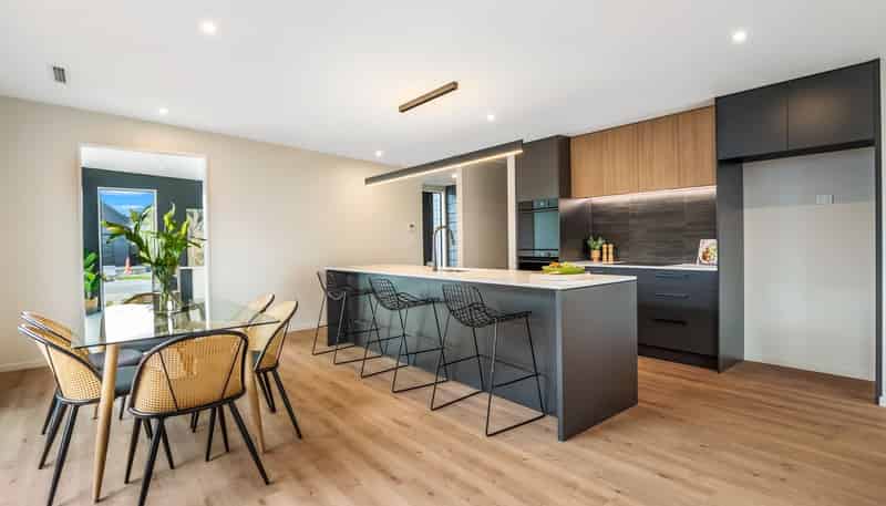 9 Twin Meadows Drive, Casebrook