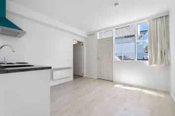 4/2 Waitati Place, New Windsor