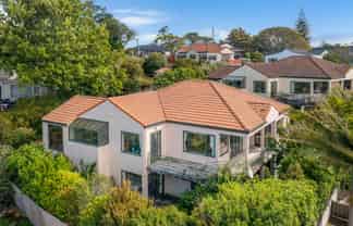 3/3 Galaxy Drive, Mairangi Bay