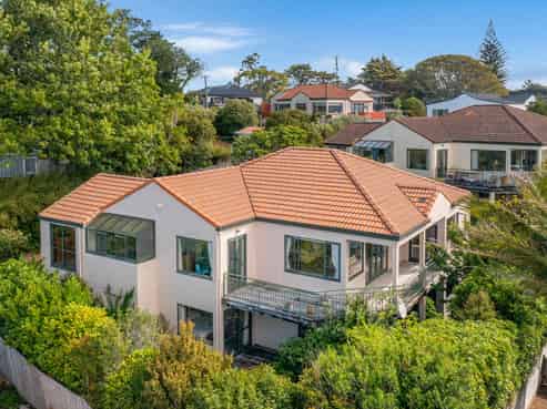 3/3 Galaxy Drive, Mairangi Bay