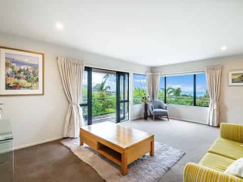 3/3 Galaxy Drive, Mairangi Bay