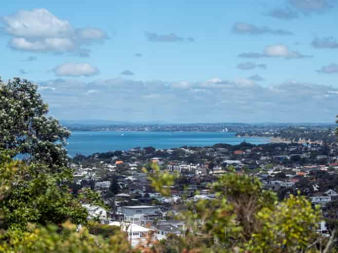 25 Castor Bay Road, Castor Bay