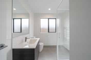 2 Holland Road, Fairfield