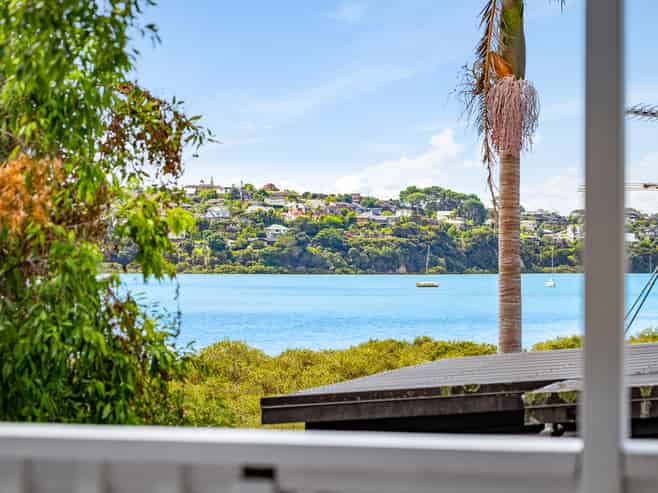 46 Renata Crescent, Te Atatu Peninsula