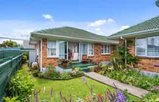 2/53 Kings Road, Panmure