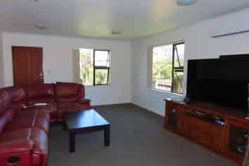  20 Burtons Drive, Swanson