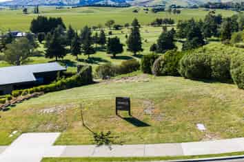 18 Golf View Close, Fairhall