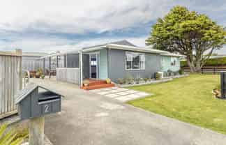 2 Robert McKeen Street, OTAKI BEACH