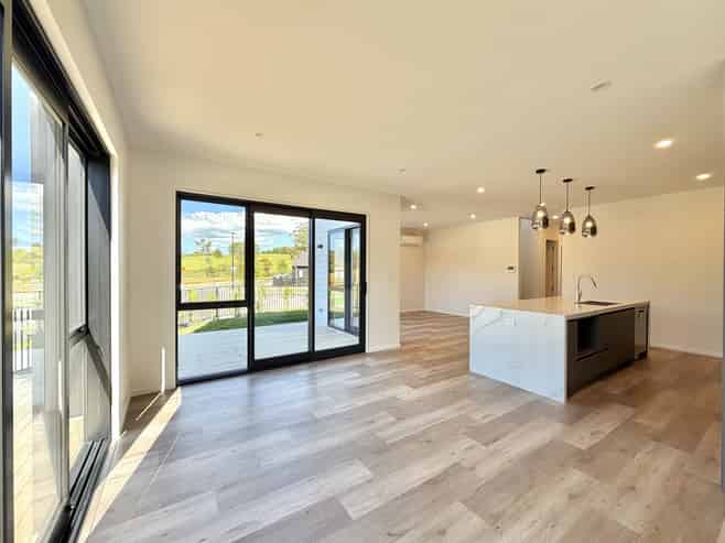 1/299 Te Taruna Drive, Milldale