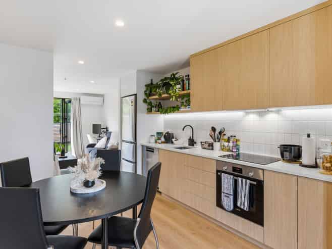 24/10 Trieste Way, Paraparaumu