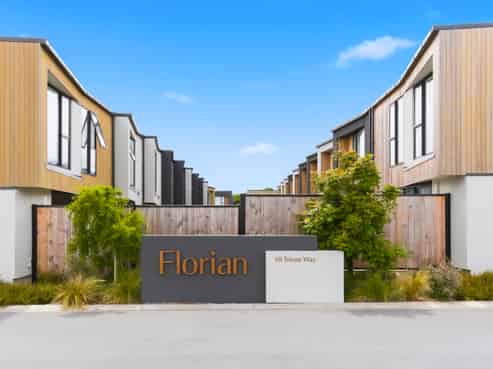 24/10 Trieste Way, Paraparaumu