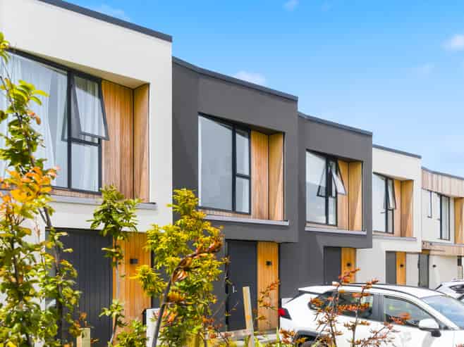 24/10 Trieste Way, Paraparaumu