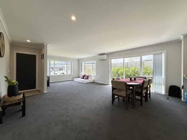 28 Brian Hughes Road, Wainuiomata