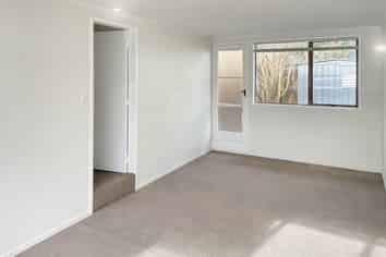 1/6 Papatahi Place, Henderson