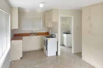 1/6 Papatahi Place, Henderson