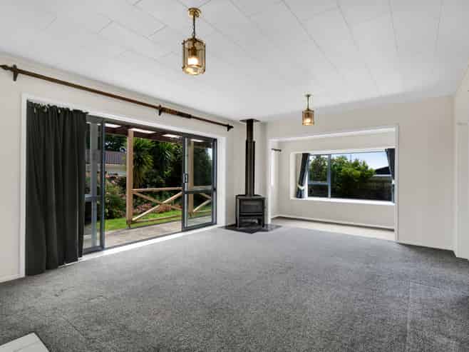 8 Farnham Place, Bell Block