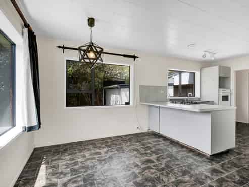 8 Farnham Place, Bell Block