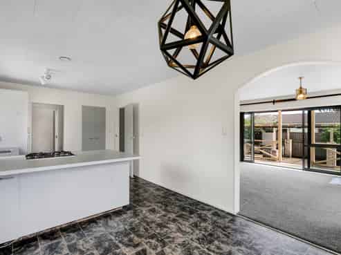 8 Farnham Place, Bell Block