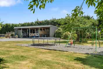 423 Burnham School Road, Burnham