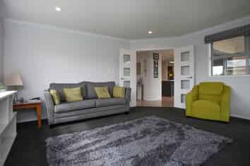 11B Isobel Hodgson Drive, Cambridge