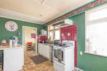 22 Johnston Street, Foxton