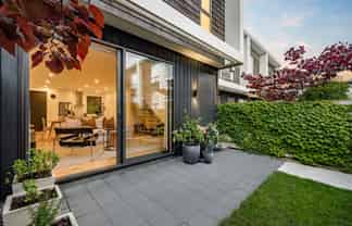 7/4 Glen Atkinson Street, St Heliers