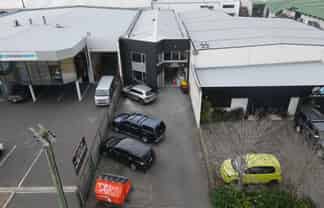 Centrally located tradesman warehouse