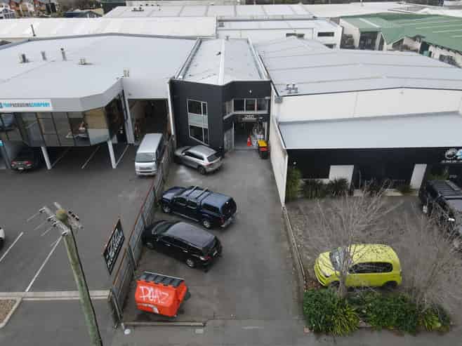 Centrally located tradesman warehouse