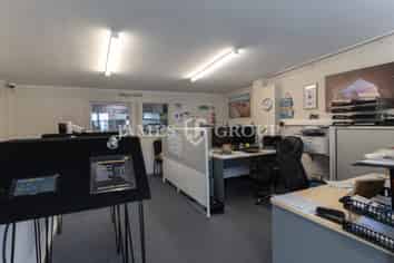 Refurbished & Automotive Friendly Unit