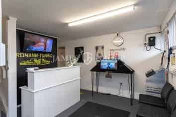 Refurbished & Automotive Friendly Unit