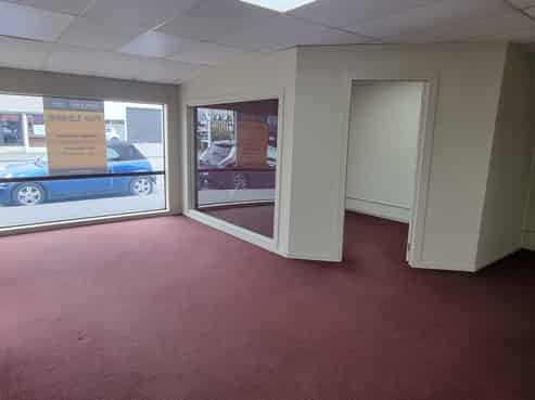 Versatile in Sydenham