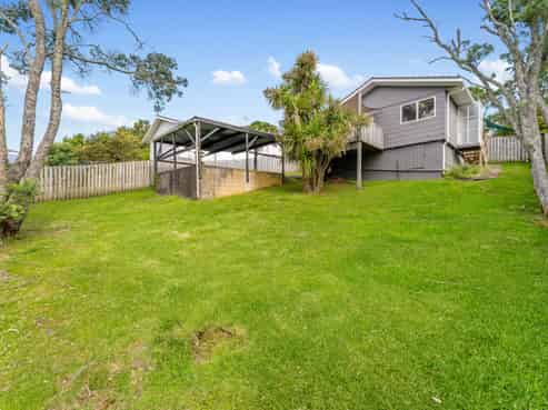 2/247 Wairau Road, Totara Vale