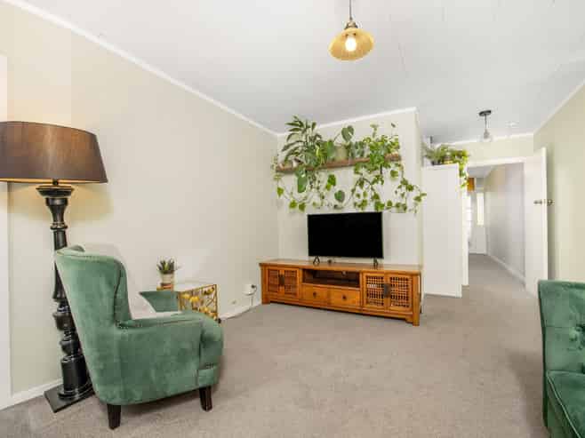 428 Hillside Road, South Dunedin