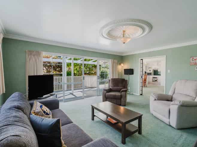 17 Sandalwood Drive, Dinsdale