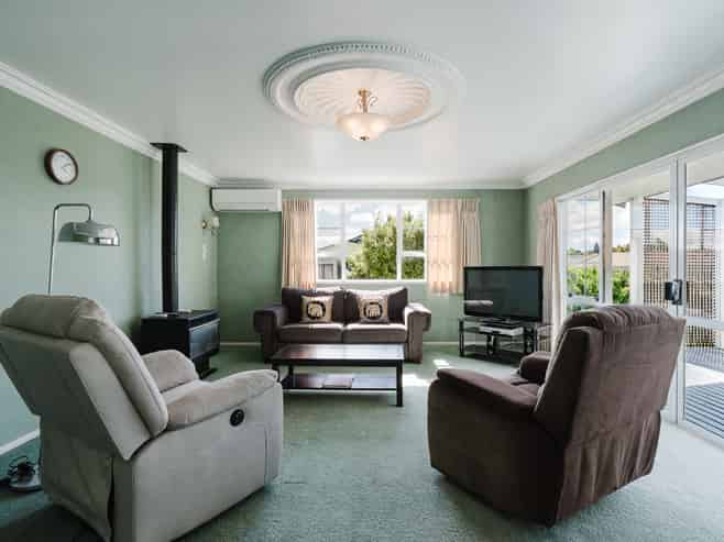 17 Sandalwood Drive, Dinsdale