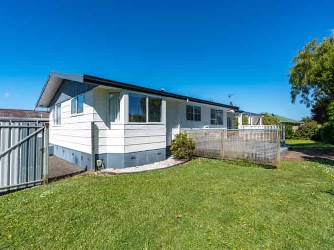 17 Sandalwood Drive, Dinsdale