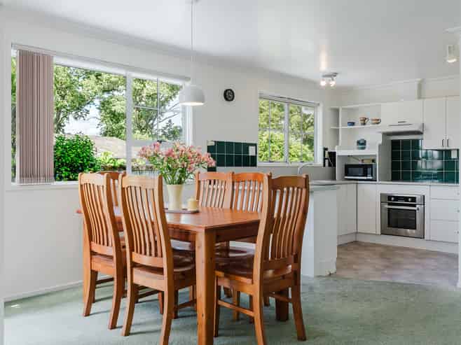 17 Sandalwood Drive, Dinsdale