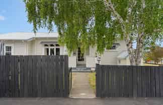 10 Jeans Street, Masterton