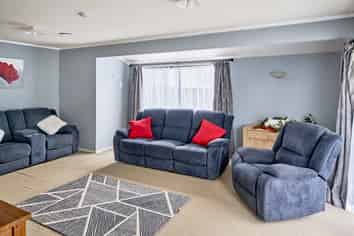 216 Sievers Grove, Cannons Creek