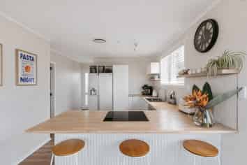 51 Meadowland Street, Matua