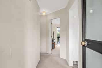 2A Belvedere Crescent, Takaro