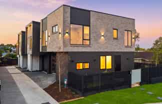 Lot 3 & 4/15 Wilbur Place, Sunnyhills