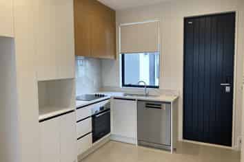 9/28 Lavelle Road, Henderson