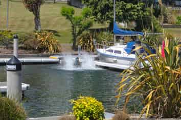 Live the Lake Life-Exclusive Kinloch Marina Berth 