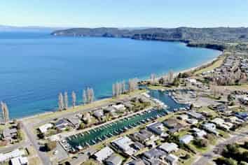 Live the Lake Life - Exclusive Kinloch Marina Berth 