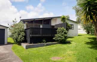 38 Dissmeyer Drive, Clover Park