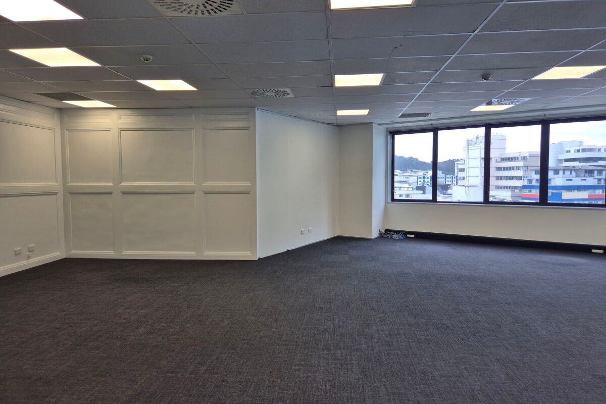 Light-Filled Office Suite - Aanzicht 5
